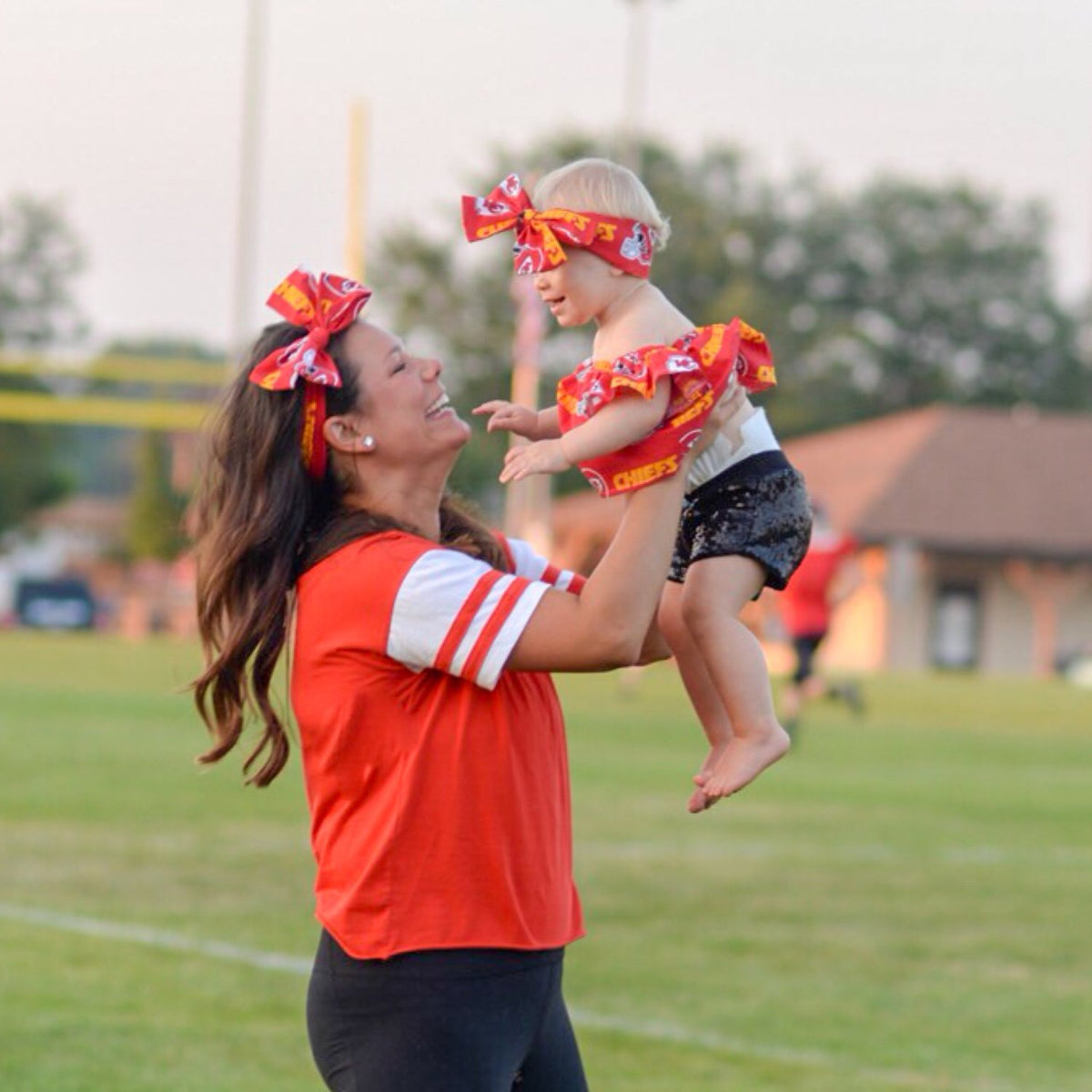 Cheerleader PomPoms – JaydenandOlivia